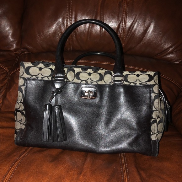 Coach - Picture 2 of 3